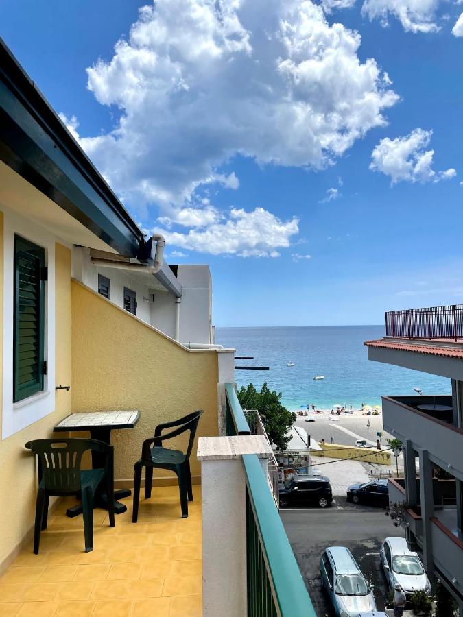 Casa Famiani Bed & Breakfast Летояни Екстериор снимка