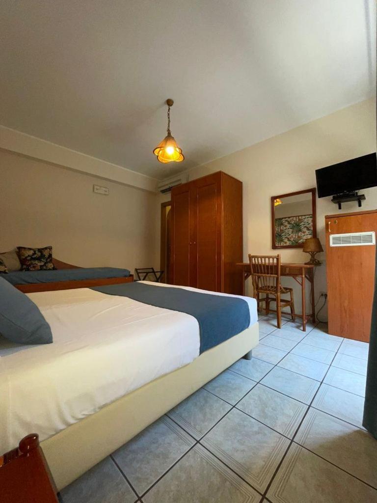 Casa Famiani Bed & Breakfast Летояни Екстериор снимка